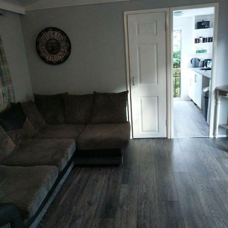 Tarrareoch Guest House Bathgate Bagian luar foto