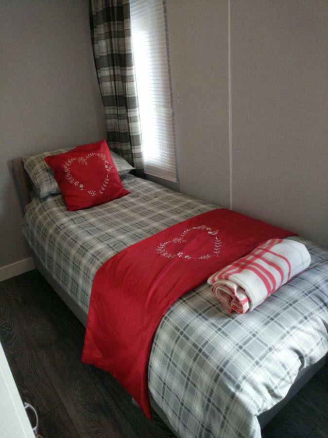 Tarrareoch Guest House Bathgate Bagian luar foto