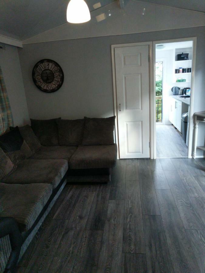 Tarrareoch Guest House Bathgate Bagian luar foto